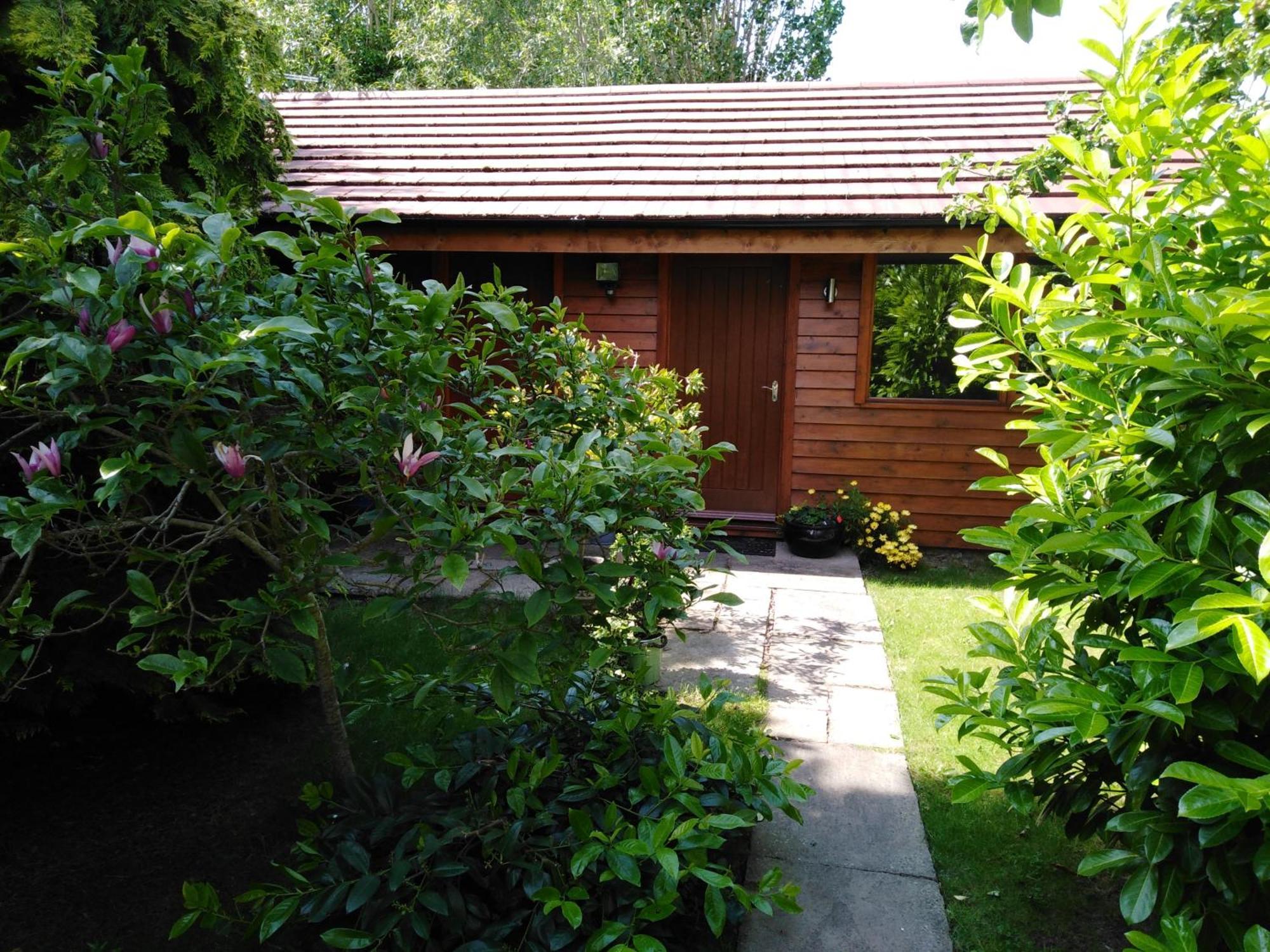 Manor Garden Lodge Wirral Zewnętrze zdjęcie